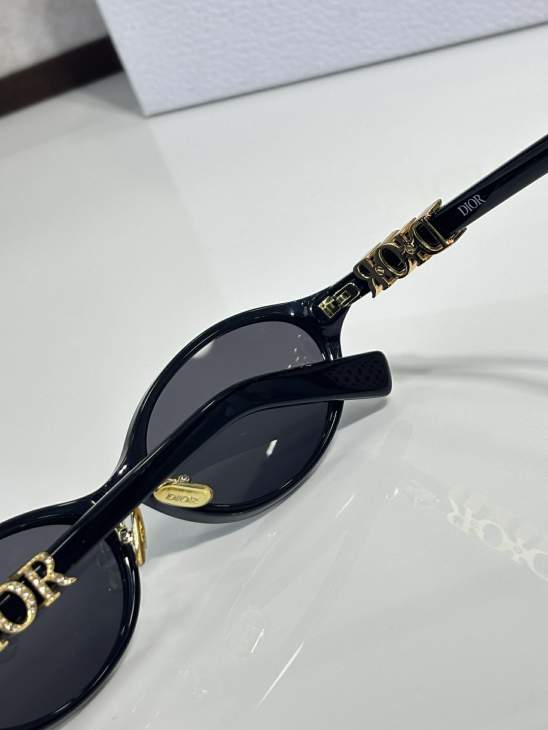 Picture of Dior Sunglasses _SKUfw77364365fw